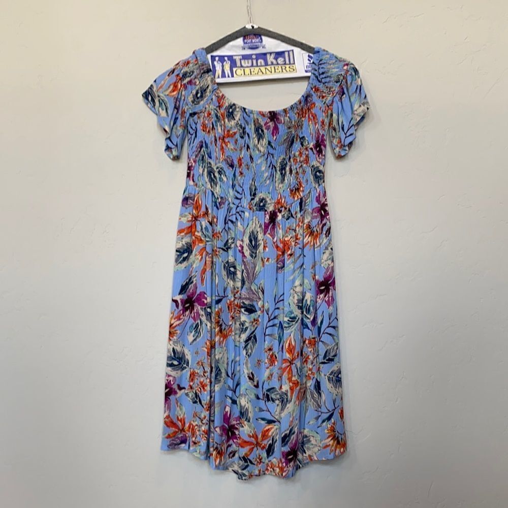 Floral Smocked En Creme Mini Dress
